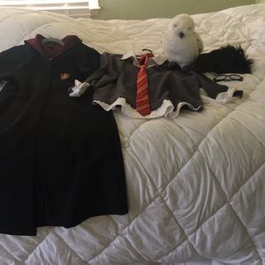 Harry Potter Robe and accessories! Hedwig too!